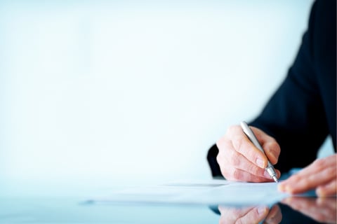 Ascot pauses writing new cover for Ukrainian shipments