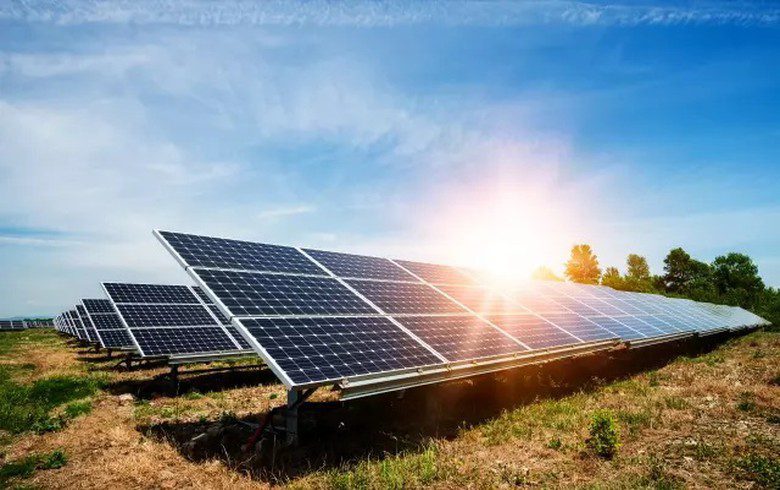 Solar meets up to a quarter of UK demand amid temperature records