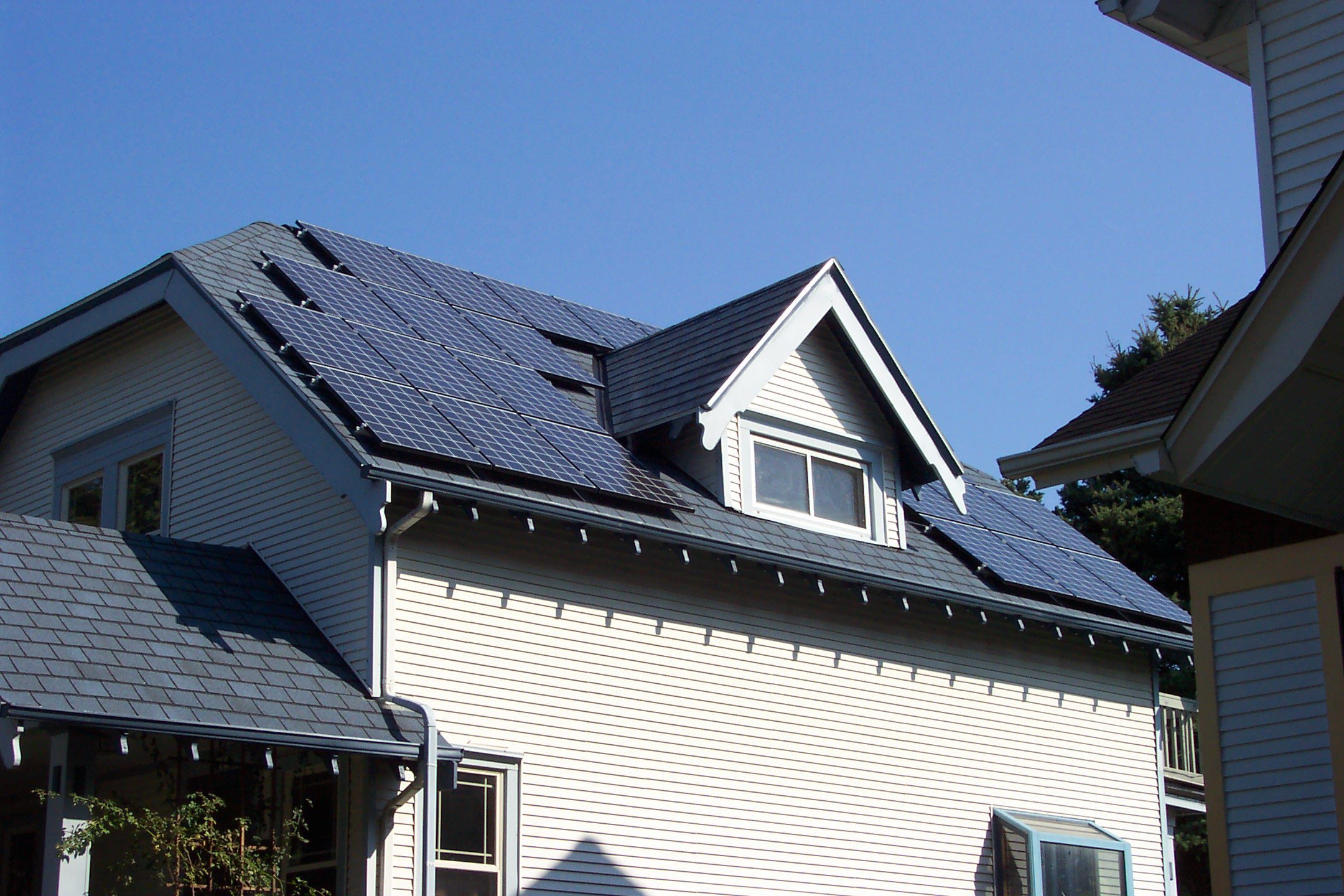 Pineapple Energy buys New York solar installer SUNation