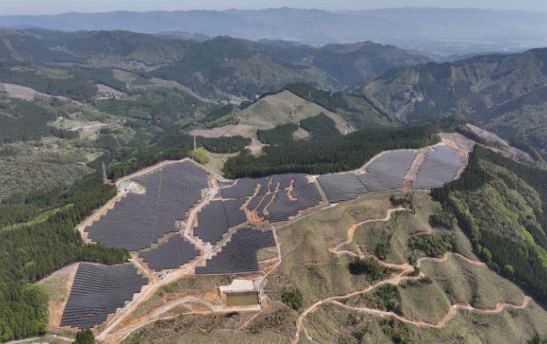 Japan’s Renova switches on 21-MW solar park at home