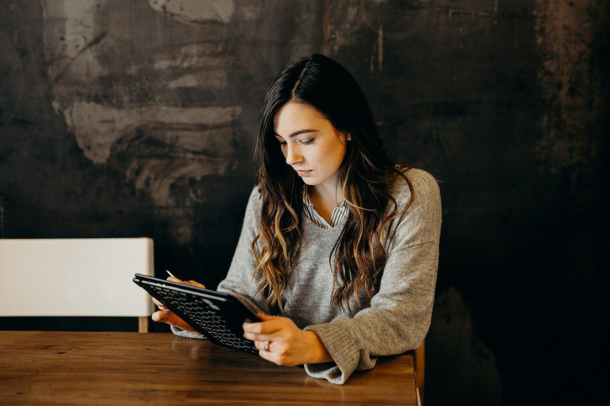 The AI Recruiter’s Playbook: Mastering the High-Value Skills for 2025